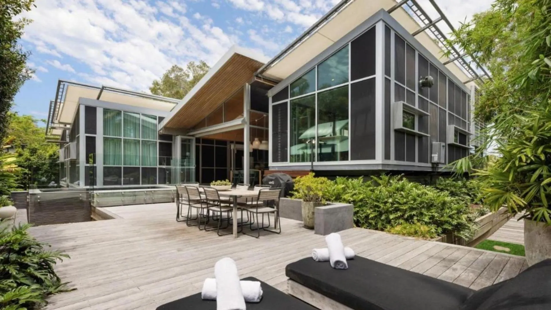 Belongil Sails Villa Byron Bay Australia